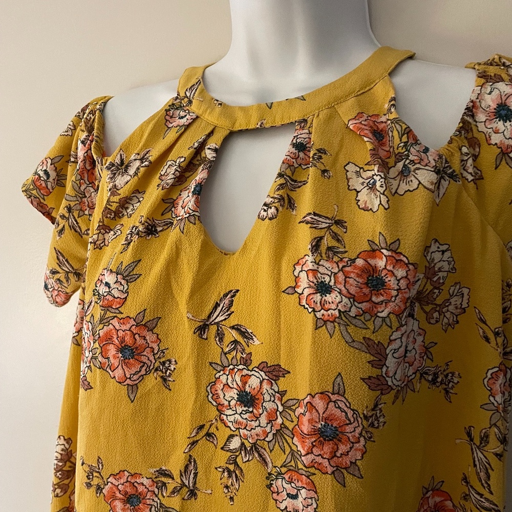 Yellow floral dress as u wish size medium